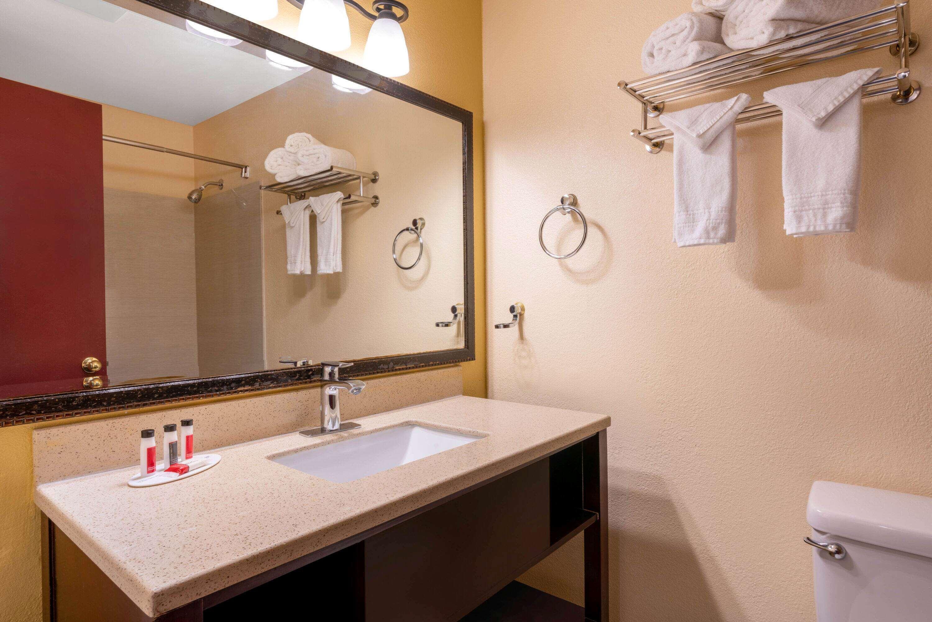 Sutton Suites Hotel Ситак Экстерьер фото